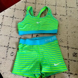 Nike pro set